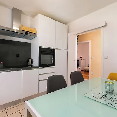 公寓 2b Castegner With Garden & Free Parking *