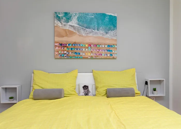 Διαμέρισμα 2b Castegner With Garden & Free Parking Πούλα