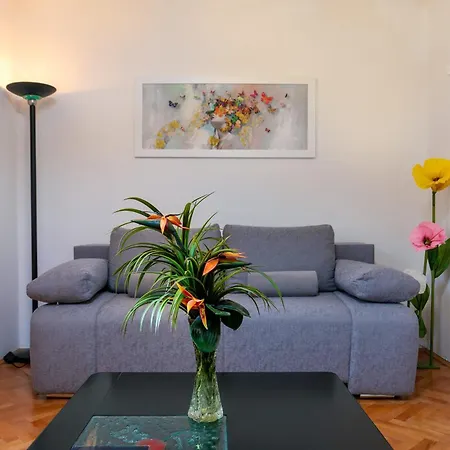 2b Castegner With Garden & Free Parking Pula